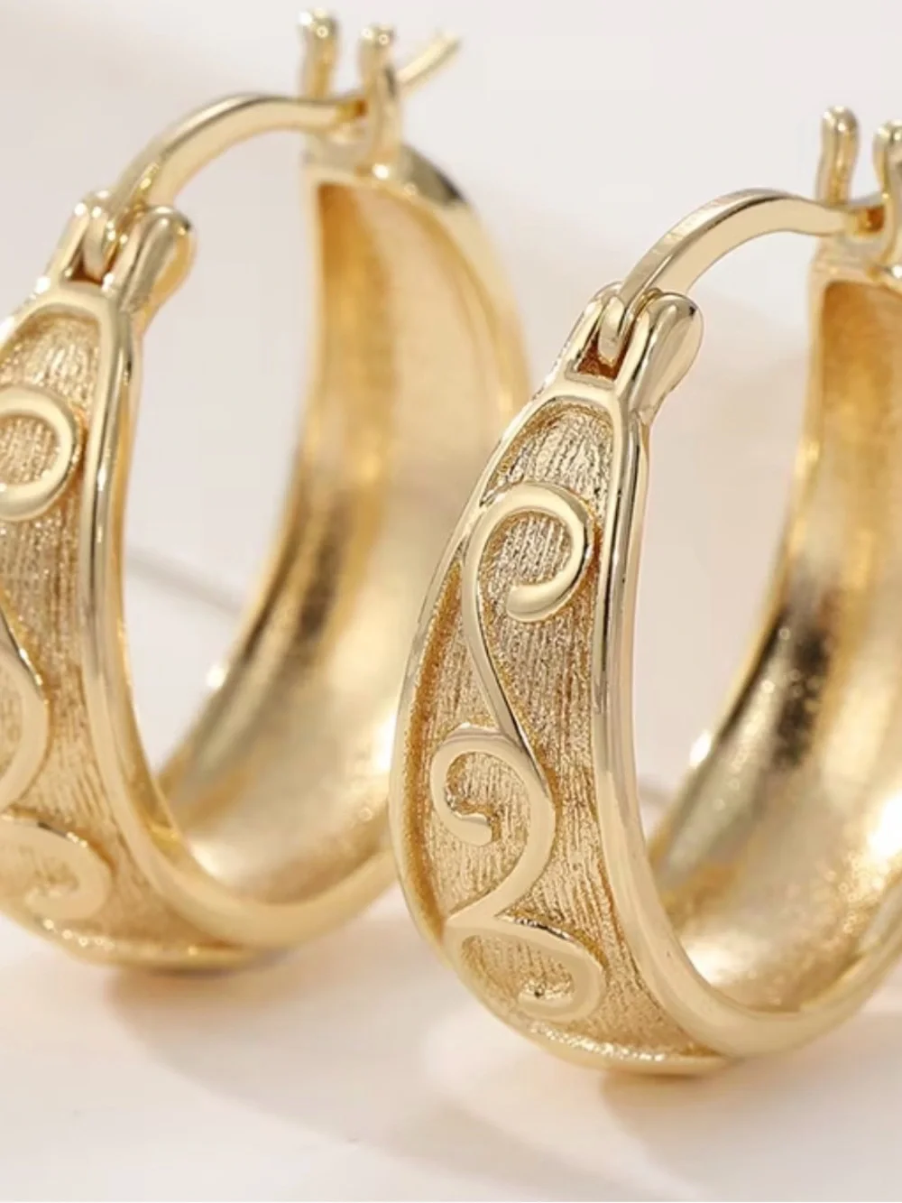 Vintage Golden Textured Scroll Hoop Earrings - Women Jewelry
